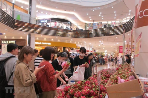 Presentan productos vietnamitas en supermercados de AEON en Japón