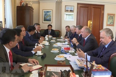  Fortalecen cooperación entre partidos comunistas de Vietnam y Rusia