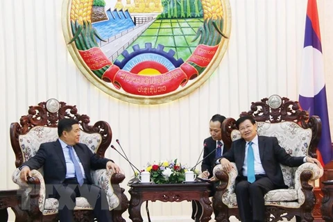 Vietnam y Laos incrementen cooperación e inversión 
