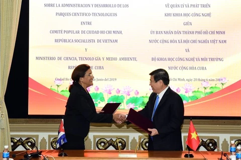 Ciudad vietnamita y Cuba firman memorando de cooperación en ciencia y tecnología