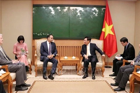 Vietnam atesora relaciones con ADB, vicepremier y canciller Pham Binh Minh