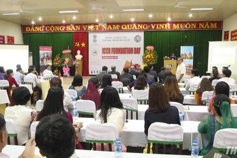 Efectúan en Hanoi encuentro de estudiantes vietnamitas beneficiados con fondo de la India