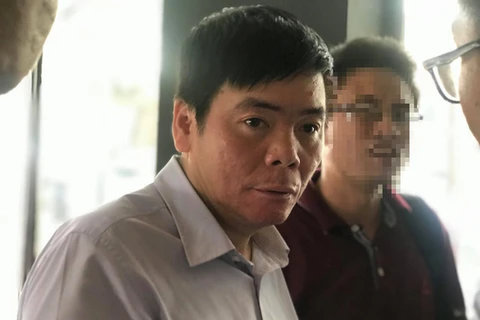 Procesan en Vietnam a abogados por evasión fiscal 