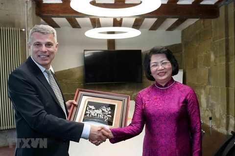 Aboga vicepresidenta de Vietnam por impulso de nexos con Berna