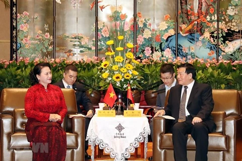 Dirigente de provincia china de Jiangsu aspira a una mayor cooperación con Vietnam