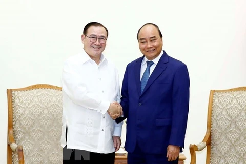 Primer ministro de Vietnam recibe al canciller de Filipinas