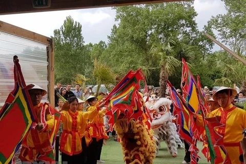 Festival de Vietnam en Francia promueve cultura de la nación indochina
