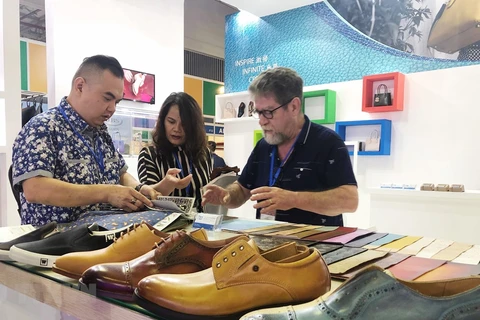 Inauguran en Vietnam exhibición internacional de calzado