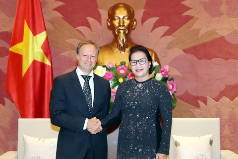 Aboga presidenta del Parlamento vietnamita por pronta ratificación de acuerdos firmados con la UE