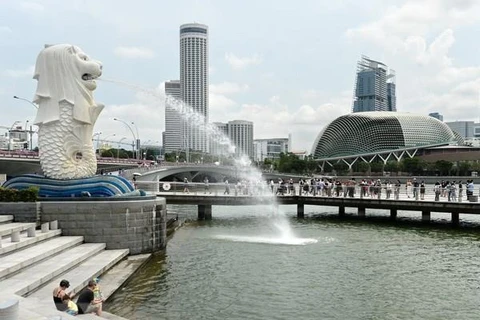 Aumenta ingreso promedio en Singapur 