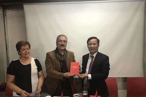 Partidos comunistas de Vietnam y Colombia impulsan cooperación