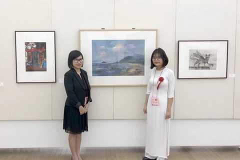 Exhiben obra de alumna vietnamita en Museo de Bellas Artes de Japón