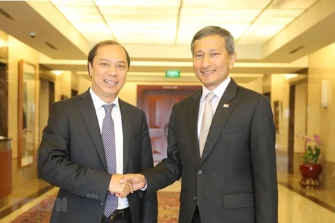 Robustecen Vietnam y Singapur la asociación estratégica 