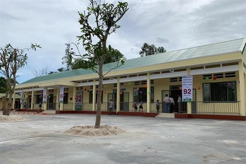 Financia empresa estadounidense construcción de escuelas en Vietnam