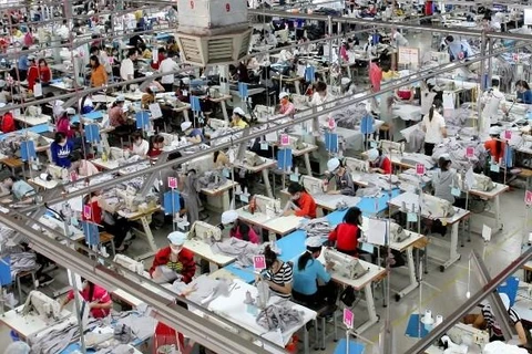 Tratan en Vietnam medidas para mejorar la productividad laboral