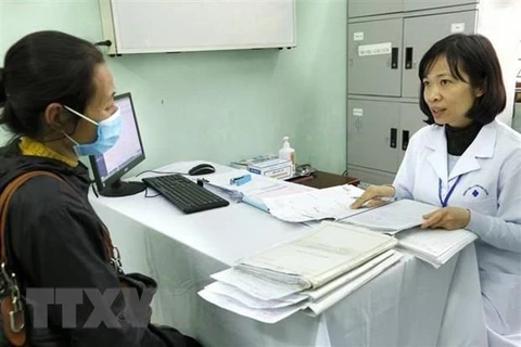 Promueven en Vietnam participación del sector privado en lucha contra VIH / SIDA