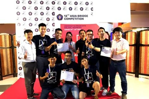 Ganan estudiantes vietnamitas premios de diseño de puente asiático