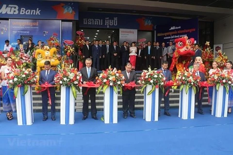 Agradece gobernador del Banco Nacional de Camboya contribuciones de empresas vietnamitas