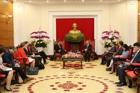 Reitera Vietnam carácter prioritario del fomento de lazos económicos con EE.UU.