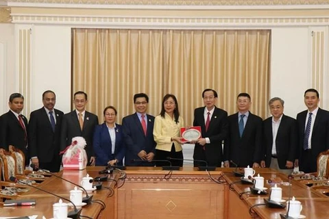 Fortalece Ciudad Ho Chi Minh cooperación con Malasia