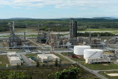 Aumentan fuentes de suministro para la refinería petrolera vietnamita