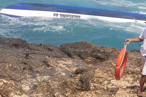 Mueren dos turistas extranjeros tras accidente marítimo en Indonesia