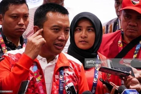 Renuncia ministro de Deportes de Indonesia por acusaciones de corrupción
