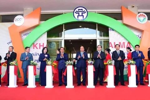 Inaugura Primer Ministro de Vietnam feria OCOP en Hanoi