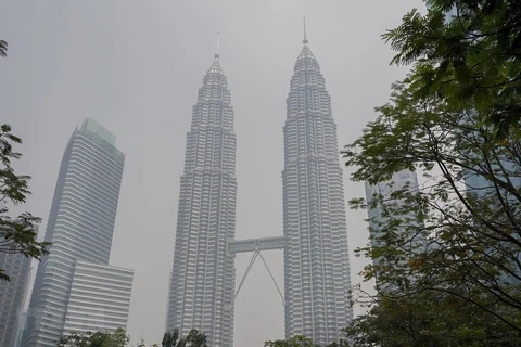 Consideran expertos que el monzón ayudará a aliviar la neblina contaminante que afecta Malasia