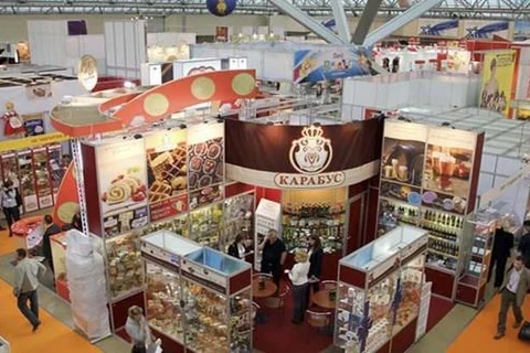 Presentan productos vietnamitas en feria internacional de alimentos en Rusia 