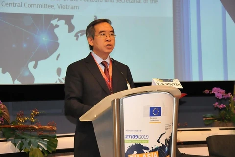 Vietnam patentiza apoyo a conexiones euroasiáticas
