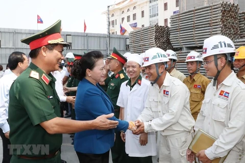 Continúa presidenta parlamentaria vietnamita visita a Laos