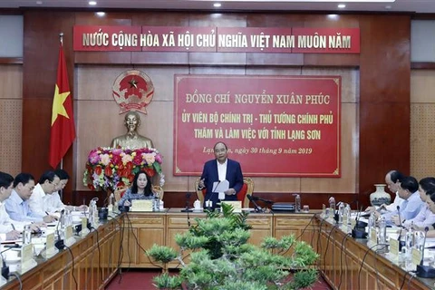 Premier vietnamita trabaja con las autoridades de provincia de Lang Son