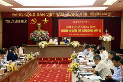 Provincia vietnamita de Vinh Phuc empeñada en respaldar a intelectuales 