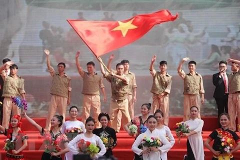 Reviven recuerdos del Día de Liberación de Hanoi 