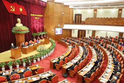 Analiza el Partido Comunista de Vietnam informe sobre proceso de transición hacia socialismo