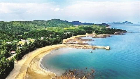 Isla Cai Chien, “paraíso olvidado” en la provincia vietnamita de Quang Ninh 