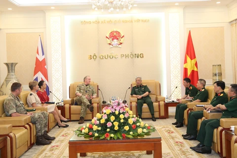 Robustecen nexos entre Vietnam y Reino Unido en defensa 