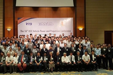 Efectúan en Vietnam Conferencia Internacional sobre Vehículos Eléctricos