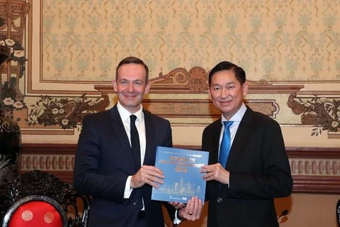 Promueve Ciudad Ho Chi Minh cooperación con Alemania en agricultura de alta tecnología 
