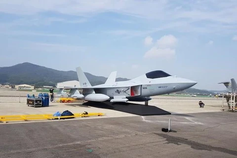 Asiste Vietnam a Exposición Internacional de Defensa y Aeroespacial de Seúl