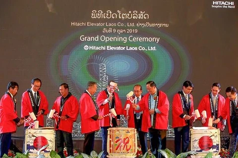 Abre gigante japonés de electrónica Hitachi unidad de servicios de ventas en Laos