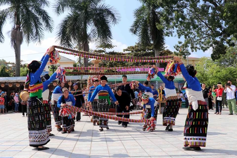 Inauguran segundo festival cultural de etnia Thai en Dien Bien