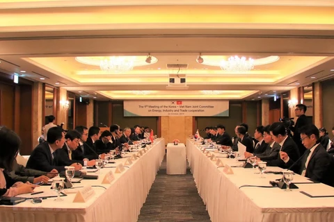 Impulsan Vietnam y Corea del Sur cooperación en energía, industria y comercio