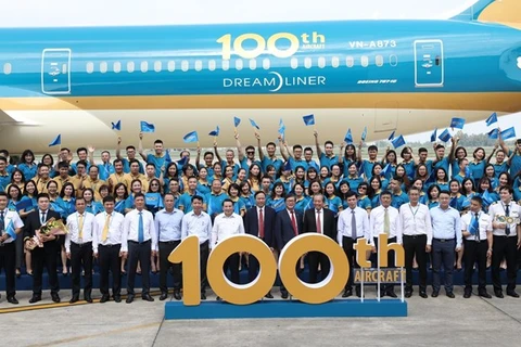 Suma Vietnam Airlines la aeronave número 100 a su flota