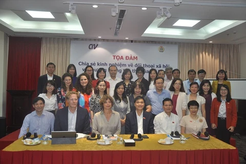 Sindicatos de Vietnam y Países Bajos comparten experiencias sobre negociación colectiva