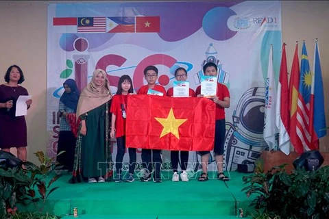 Triunfa delegación vietnamita en Concurso Internacional de Ciencias en Indonesia 
