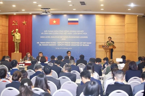 Celebran Diálogo Empresarial Vietnam-Rusia