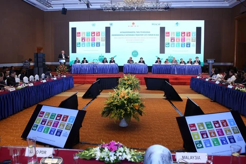 Debaten en Vietnam sobre el desarrollo de ciudades inteligentes, sostenibles y adaptables