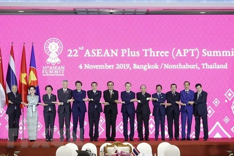 Exhorta Vietnam a fortalecer conectividad entre la ASEAN y sus socios